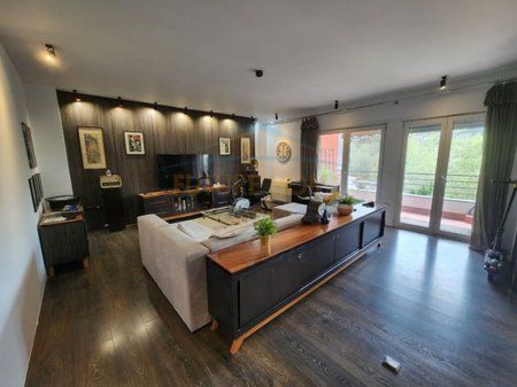 Shitet, Apartament 1+1, Liqeni i Thatë, Tiranë