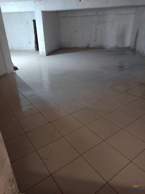 LOCALE COMMERCIALE IN VENDITA 1000M2 "STRADA DI ELBASAN" 1.600.000 EURO