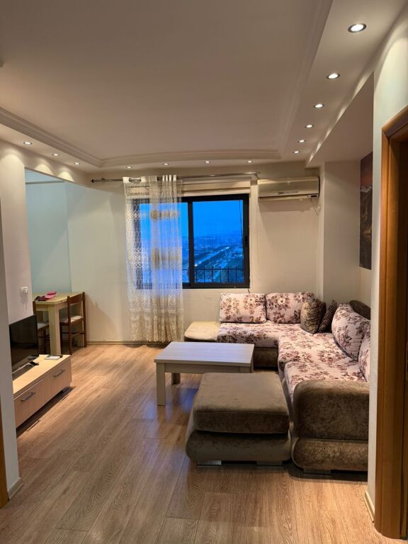 Apartment 2+1 for rent Karl Gega Street !