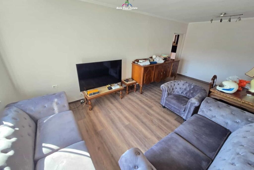 Apartament Ne Shitje 2+1 Ne Qender (ID B121215) Tirane