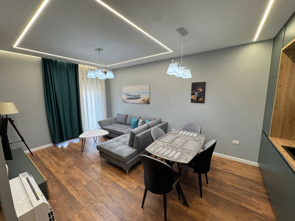 🏡 Jepet me qira apartament 1+1  📍 Adresa: Don Bosko, pranë Fiori di Bosko💰 Çmimi: 700 € / muaj (i diskutueshëm)