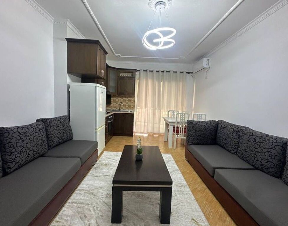 JEPET APARTAMENT 2+1+2 ME QIRA NË FRESK