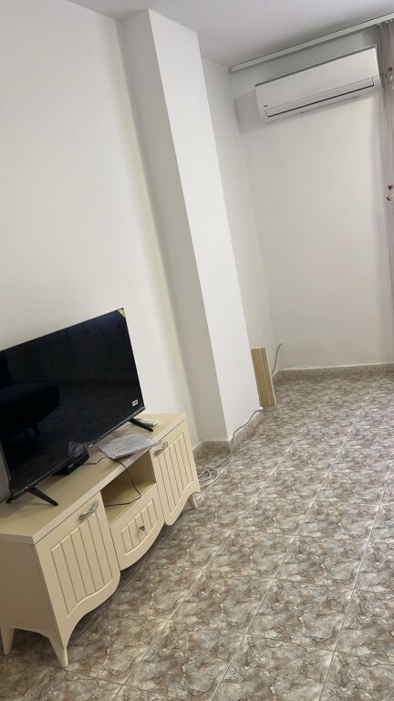 🏡 Apartment 1+1 + separate kitchen for rent – near the Court, Durrës