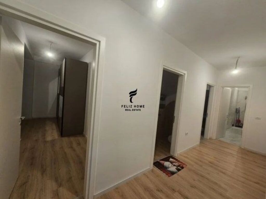 APARTAMENT ME QERA 2+1 KOPSHTI ZOOLOGJIK 100.000 LEKE FH-68498