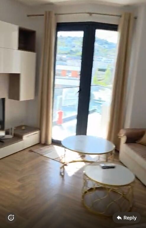 2+1,i mobiluar te petville liqeni i thate,850 euro,ofrohet dhe parkim 100 euro