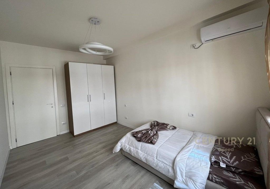 Apartament 2+1 me qera tek Zogu i Zi