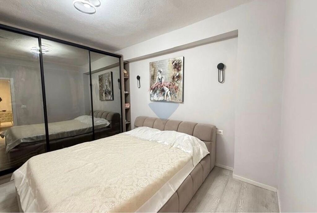 Shitet apartament 2+1+2 pranë Stadiumit Dinamo ID: 530471016-3