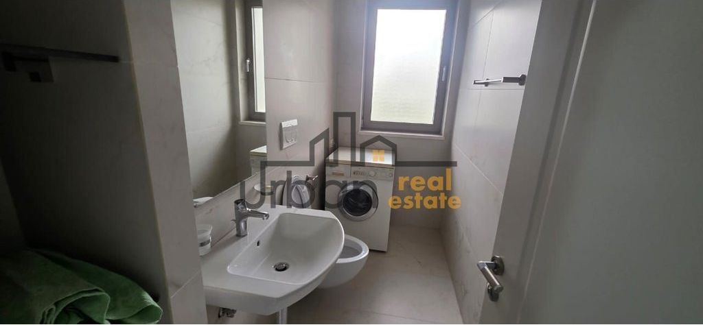 Affitto, Parte di Villa, 3+1+2, Mercato Elettrico, Tirana - 750€ | 140 m²