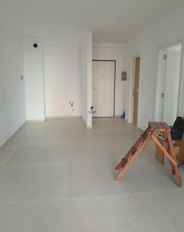 UFFICIO IN AFFITTO 66,5 M2 XHAMLLIKU 55.000 LEKE FH-68344