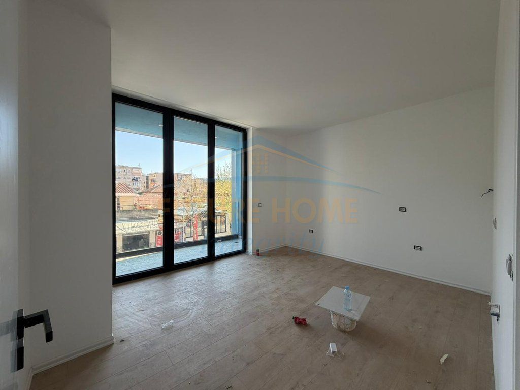 In affitto, Spazio per uffici, Complesso Golden Gate, Tirana.