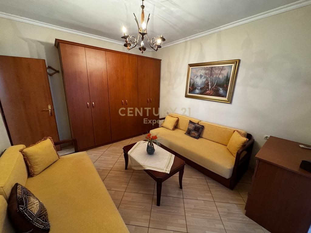 1+1 FOR RENT AT SIRI KODRA, OPPOSITE POLYCLINIC NO. 4