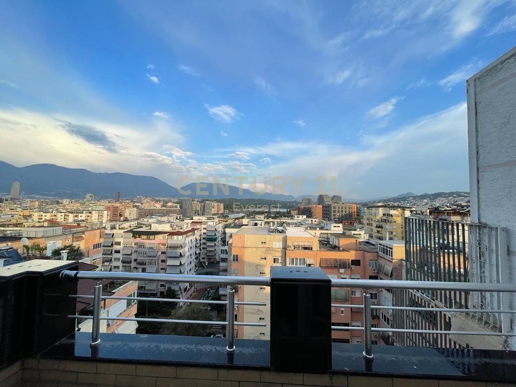 Komuna e Parisit – Jepet me qira apartament 2+1