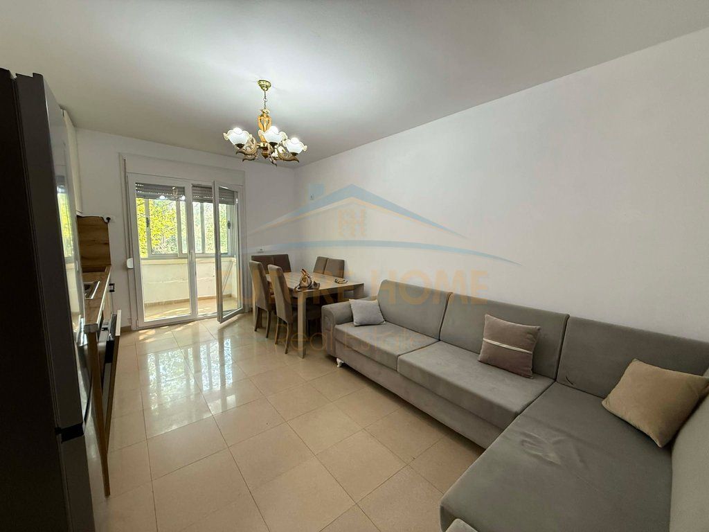 Qera, Apartament 2+1, 21 Dhjetori