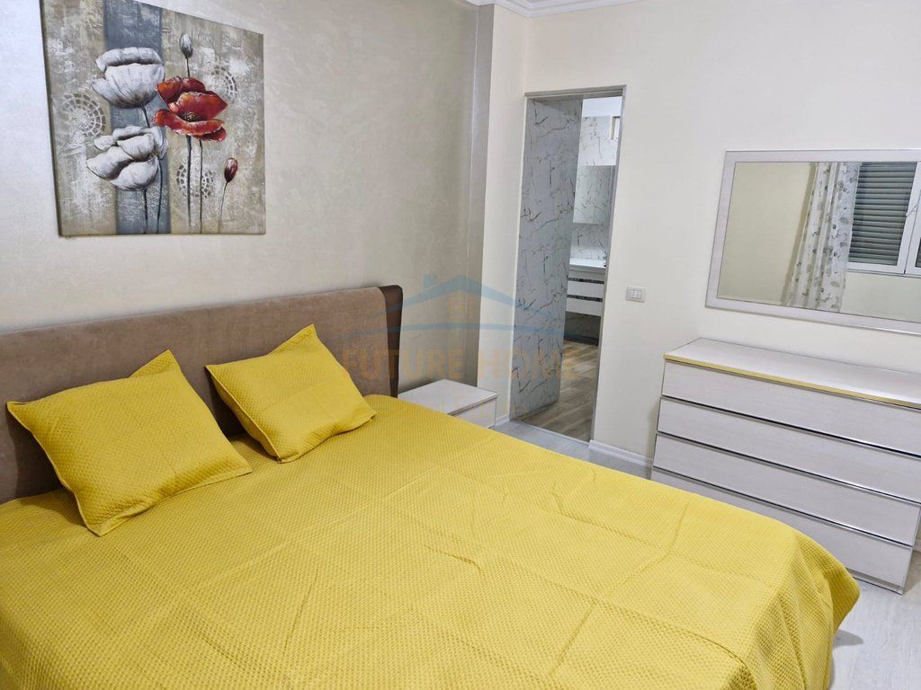 In vendita, Appartamento 3+1+2, Porcelan, vicino a UET, Tirana