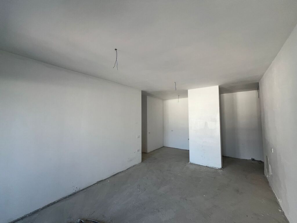 Apartment for sale 108.5 m2, 1550 € / m2