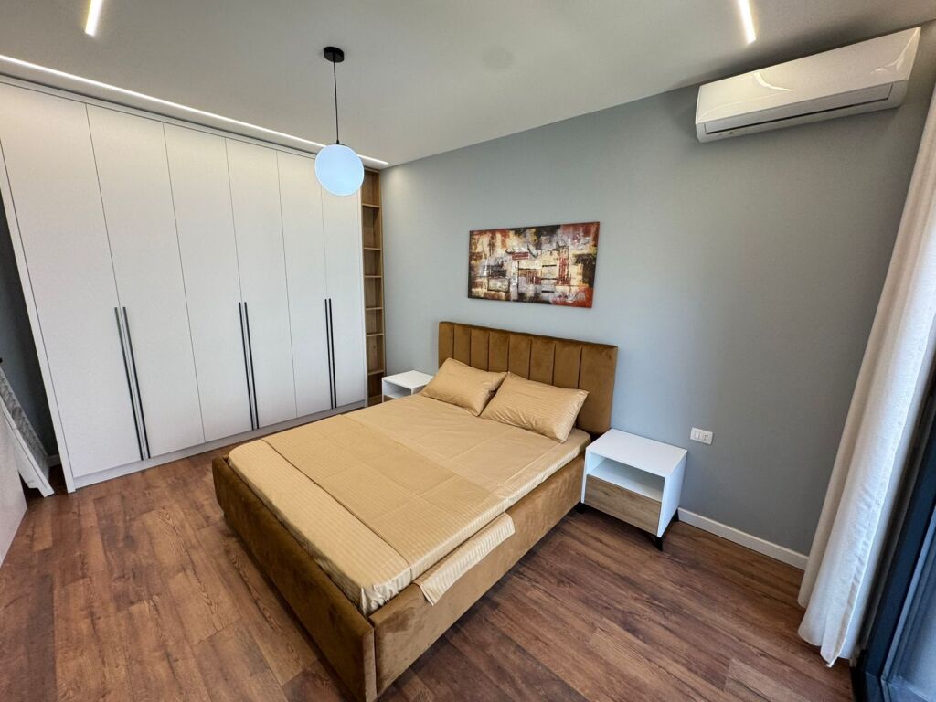 🏡 Jepet me qira apartament 1+1  📍 Adresa: Don Bosko, pranë Fiori di Bosko💰 Çmimi: 700 € / muaj (i diskutueshëm)