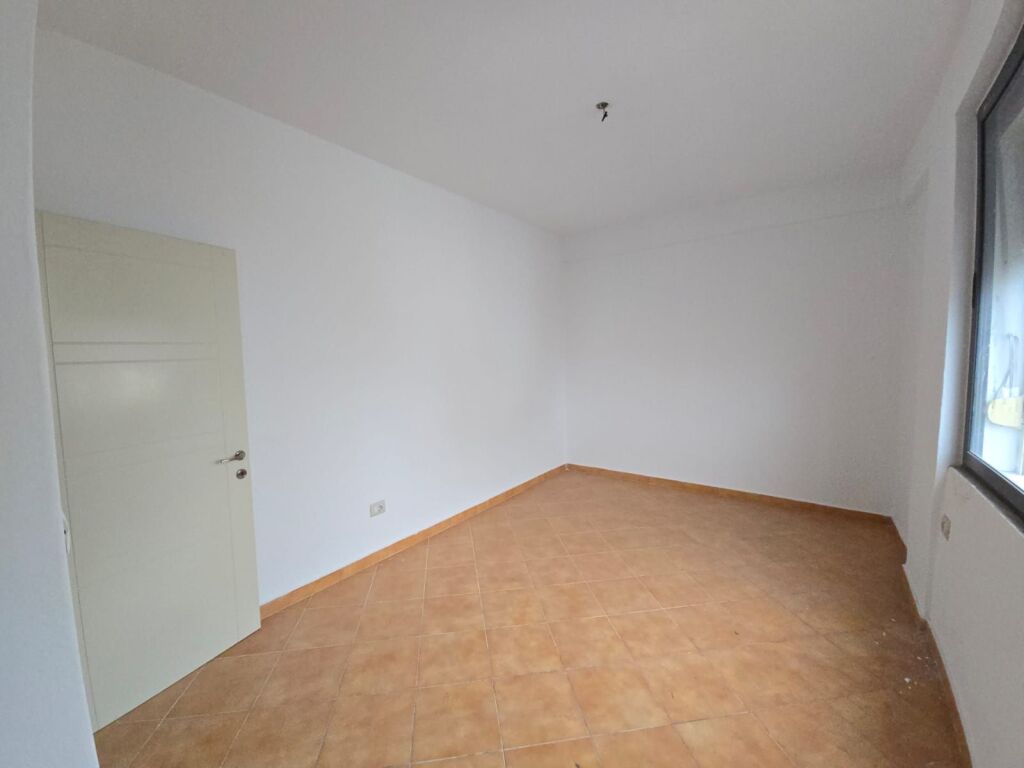 🏡 APPARTAMENTO 2+1 IN VENDITA – VICINO ALLA DIREZIONE DELLA POLIZIA, DURRËS