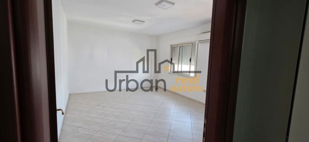 Affitto, Appartamento 2+1+2 , Via Jordan Misja, Tirana - 600€ |100m²