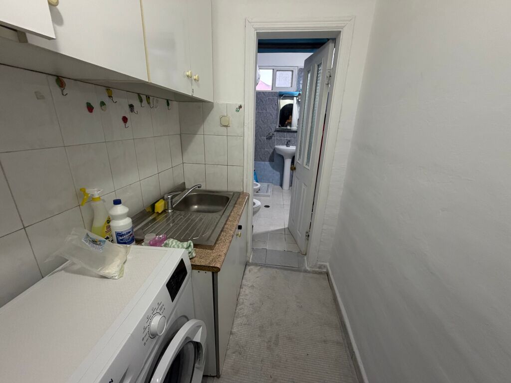 1+1,appartamento arredato in edificio nuovo con ascensore, via Bardhyl, bar Oslo, 450 mila lek