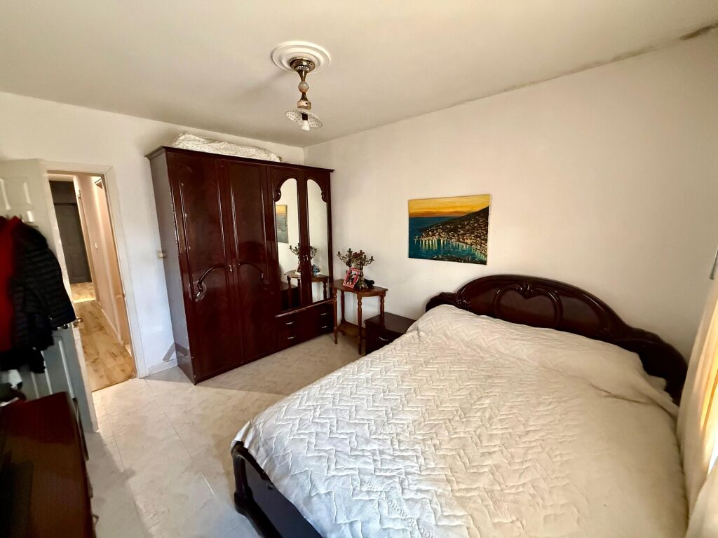 📣 Apartment 3+1+2 FOR SALE 📍 Gintash Block, Lapraka ✨ 🏢 New Building 🪜 8th Floor (Last, With Elevator) 📐 Gross Area 132 m2 📐 Net Area 117 m2  🔄 Organized As: Spacious Living Room, Separate Kitchen, 3 Bedrooms, Distribution Corridor, 2 Bathrooms, 2 Balconies, Storage.  💶 Price 200,000 Euro