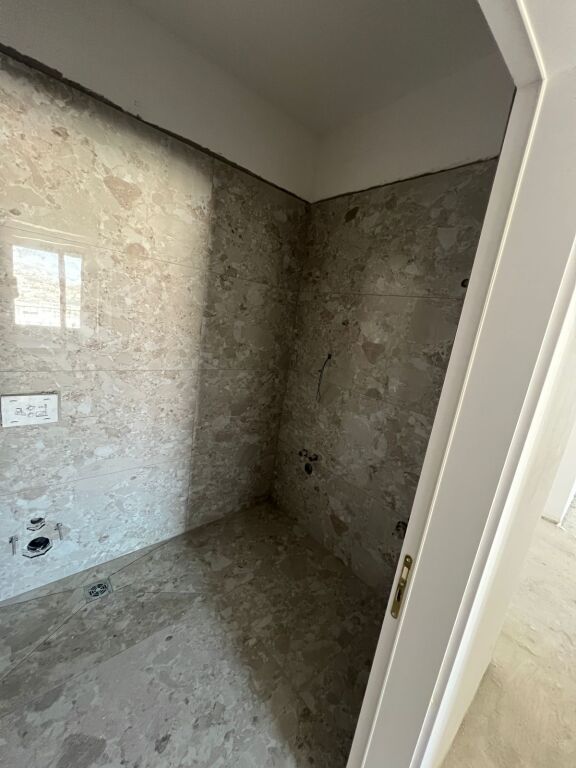 Apartment for sale 108.5 m2, 1550 € / m2