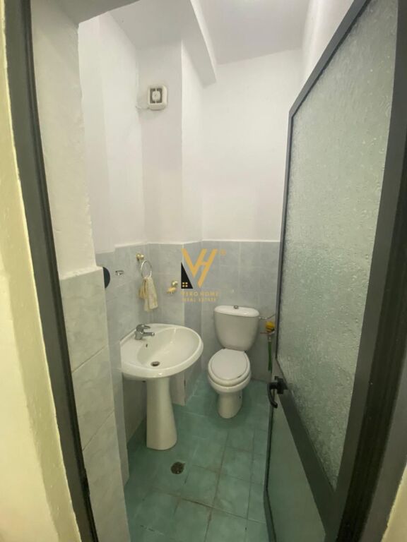 SHOP FOR RENT 40 M2 AT DINAMO STADIUM 55,000 LEKE