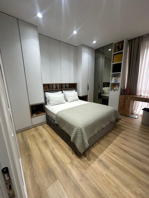 Appartamento 2+1+2 In Vendita vicino a Square 21, Tirana!