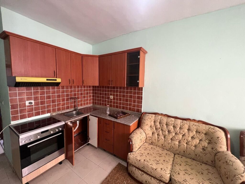🏡 Jepet me qira apartament 1+1  📍 Vendndodhja: Don Bosko, pranë Viva Market 💶40,000 lekë/muaj