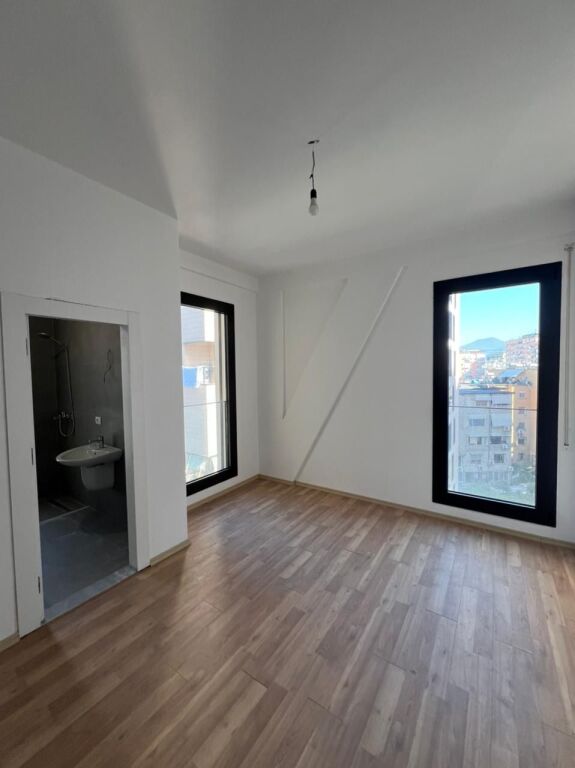 Appartamento 2+1+2+Parcheggio in vendita in via Kosovareve