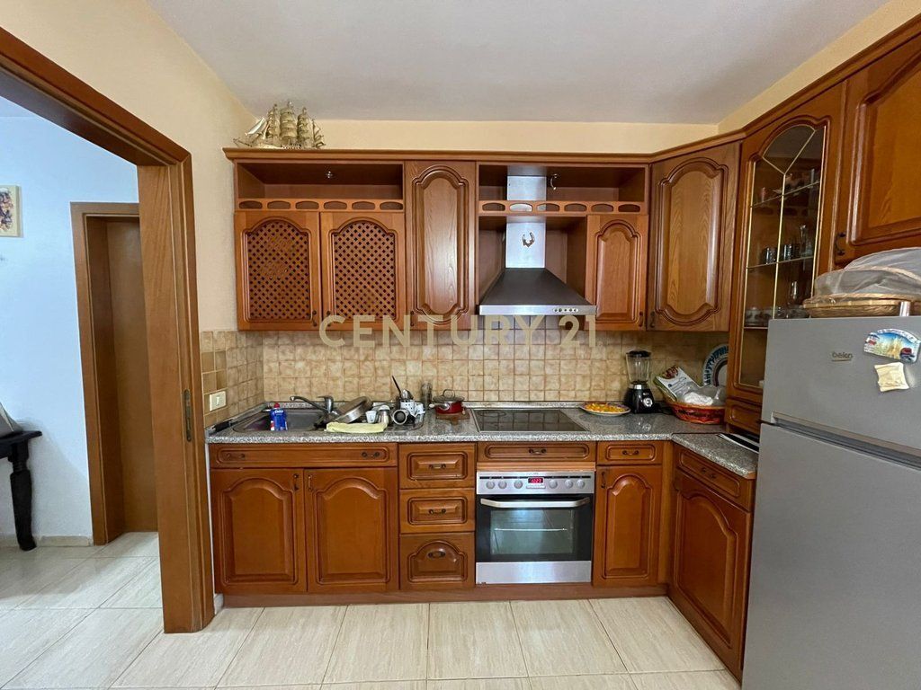 FOR RENT APARTMENT 1+1 KAVAJES STREET, NEAR THE CENTER.