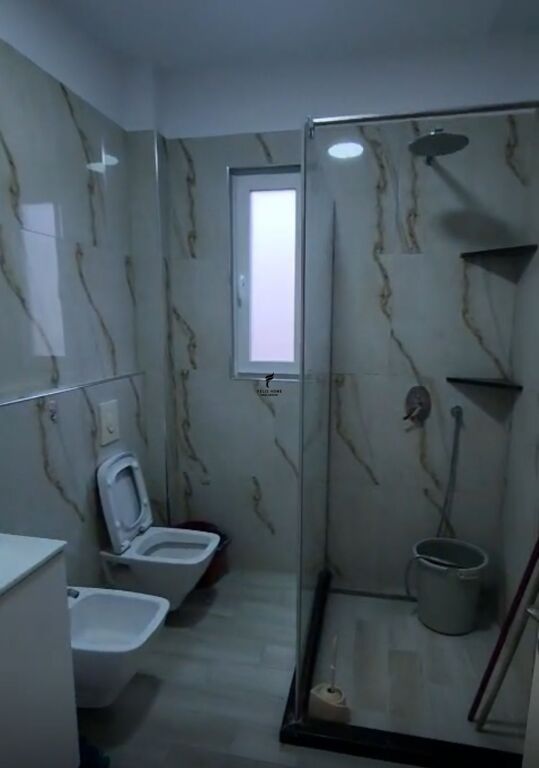 VENDESI APPARTAMENTO 2+1+2 ISH PARKU 210.000 EURO FH-68369