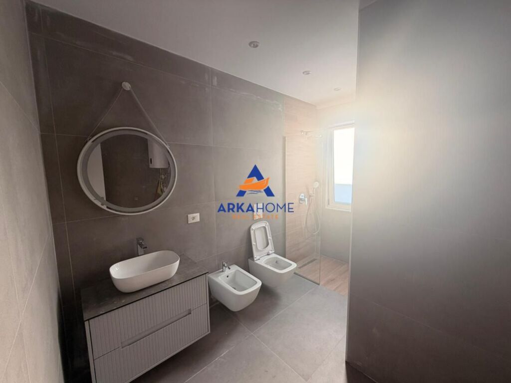 SHITET APARTAMENT 1+1 "TE KRISTAL CENTER" 180.000 EURO