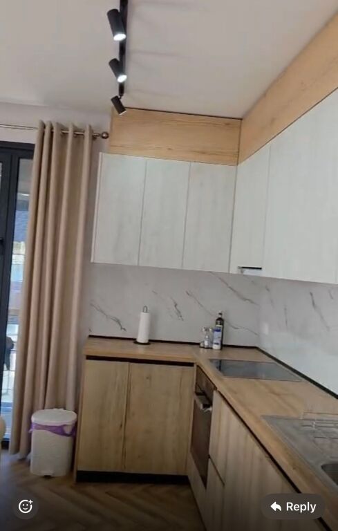 2+1,i mobiluar te petville liqeni i thate,850 euro,ofrohet dhe parkim 100 euro