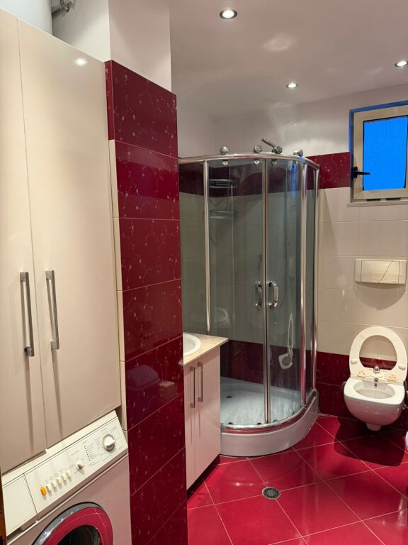 Apartment 2+1 for rent Karl Gega Street !