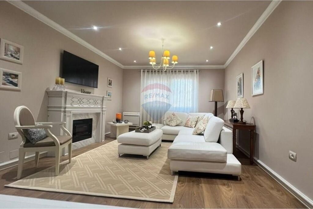 Jepet apartament 2+1+2 per qira ne Bllok !