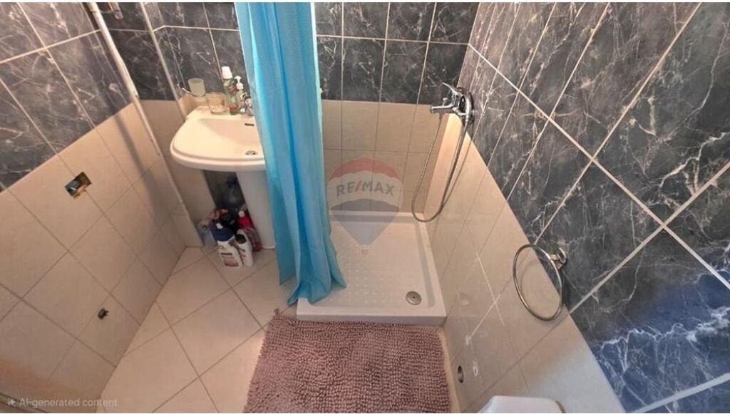 Apartament 1+1 me Qira – Rruga Reshat Osmani, Vlorë