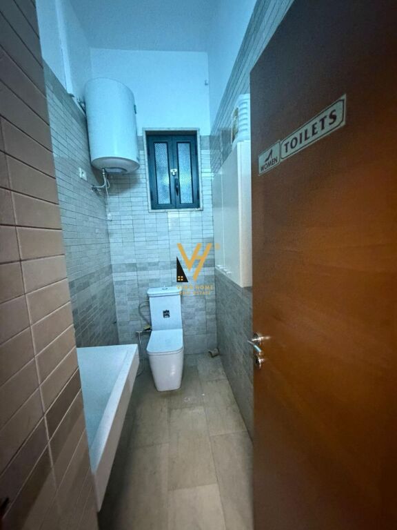 OFFICE 420 M2 FOR RENT ON ELBASANI STREET 7,000 EURO