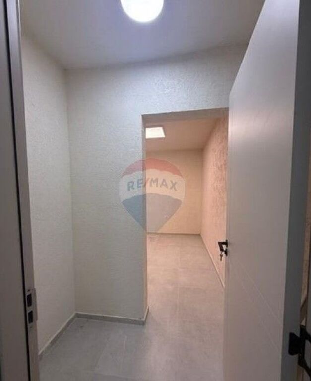 Ufficio in affitto a 21 Dhjetori ID: 530571004-35