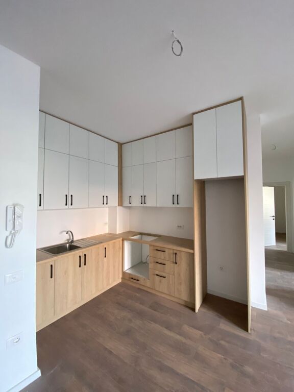 Paskuqan , Ahmati petrol , 2+1+2wc for rent