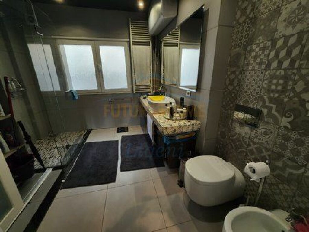 Shitet, Apartament 1+1, Liqeni i Thatë, Tiranë