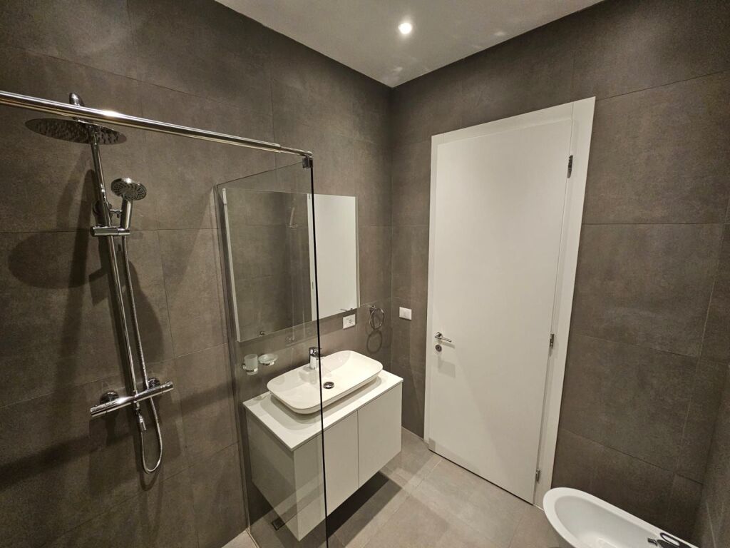 Apartament - Për Qira - Kompleksi Delijorgji, Tiranë