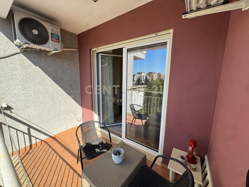 KOPSHTI BOTANIK, APARTAMENT 2+1+2+PARKIM PER QIRA