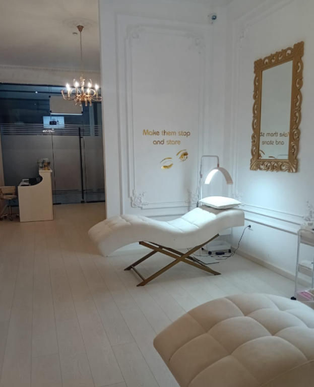 🏢 Shop for Rent – Kavaja Street (Garden Building) 