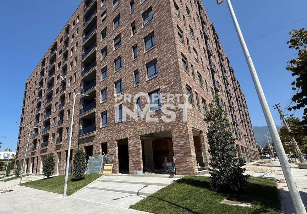 For sale 2 Apartments 3+1 5 Maji street.