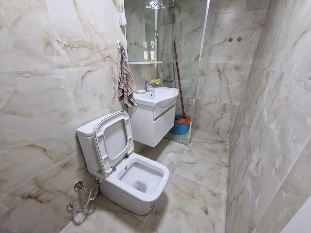 Ufficio in Vendita presso l'ex Esposizione (ID BZ119) Tirana
