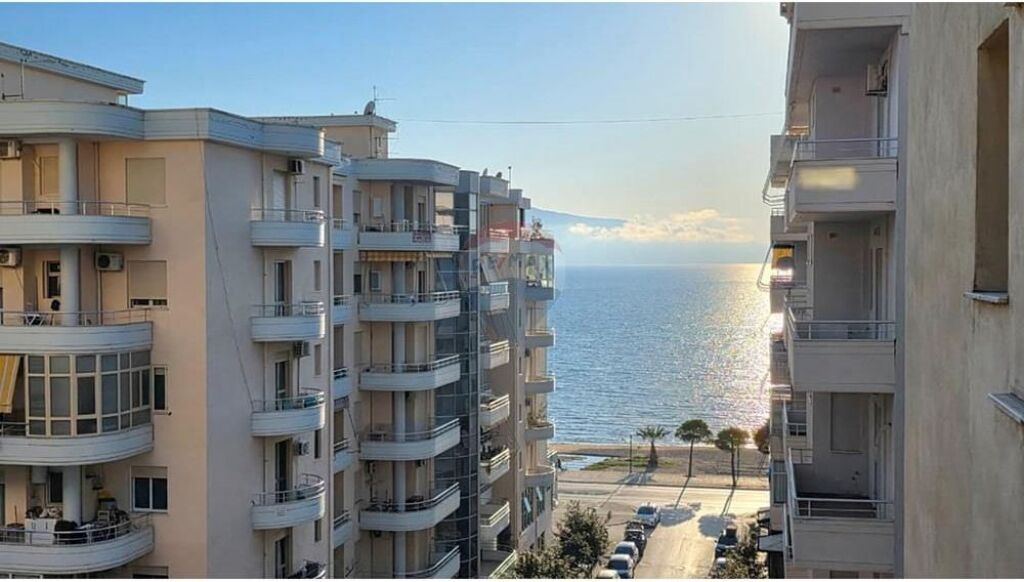 Apartament 1+1 me Qira – Rruga Reshat Osmani, Vlorë