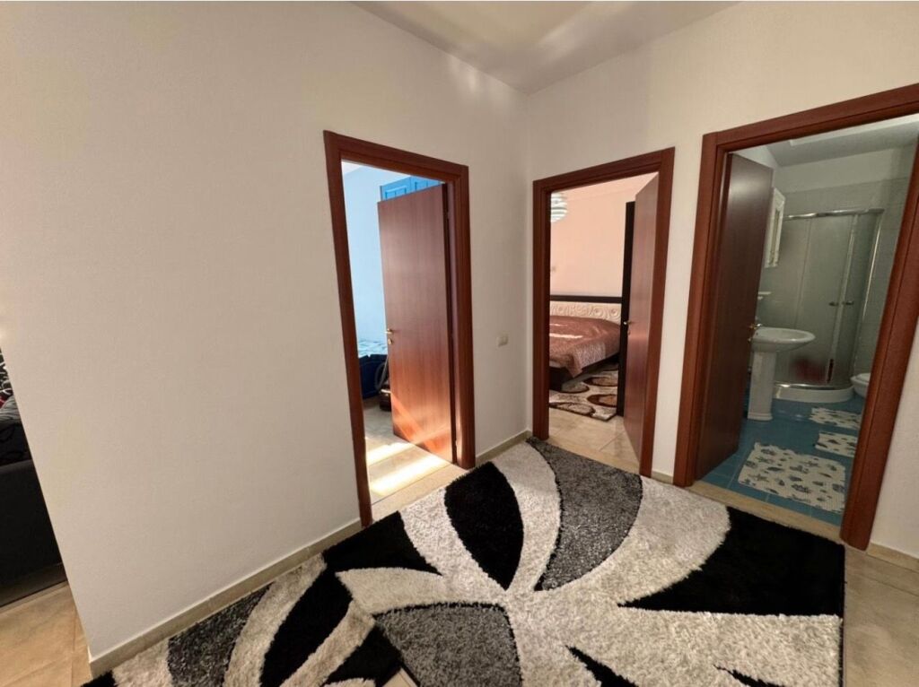2+1,furnished,at the Asllan Rusi building Laprake,price 500 euro