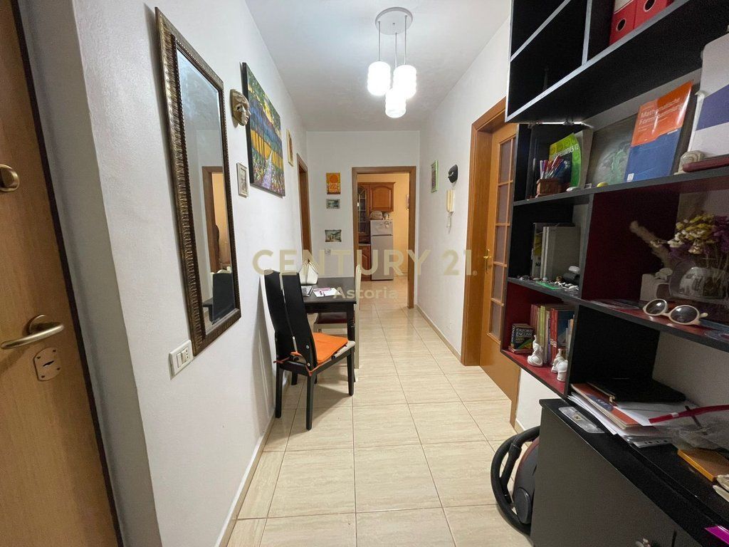 FOR RENT APARTMENT 1+1 KAVAJES STREET, NEAR THE CENTER.