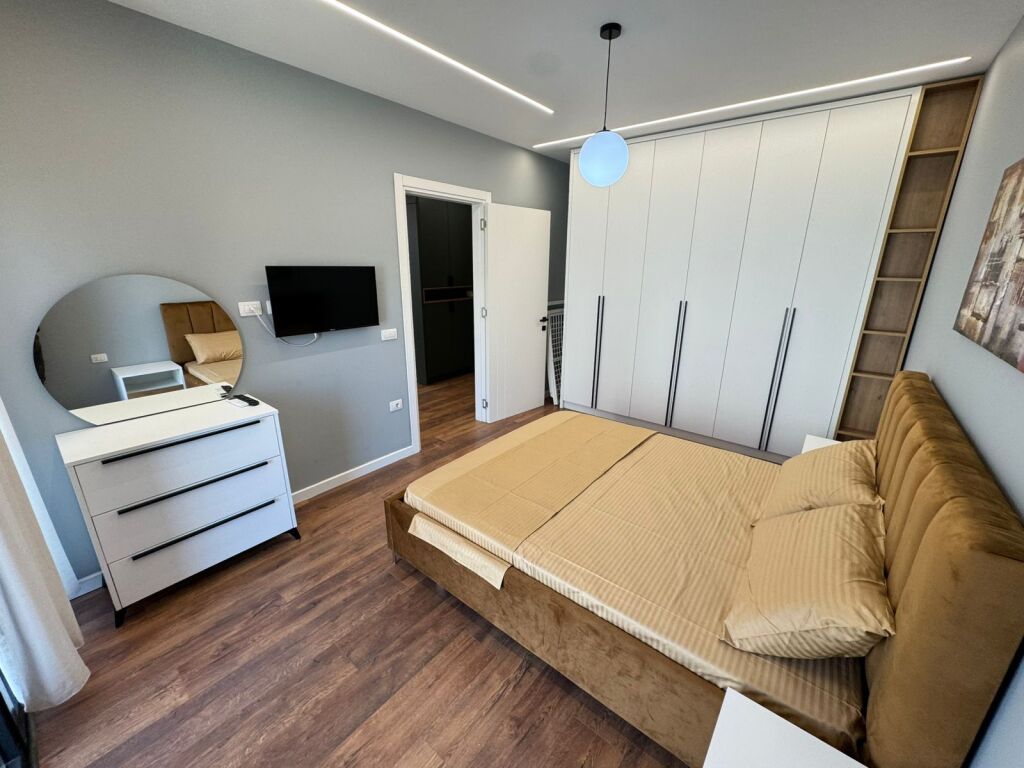 🏡 Jepet me qira apartament 1+1  📍 Adresa: Don Bosko, pranë Fiori di Bosko💰 Çmimi: 700 € / muaj (i diskutueshëm)