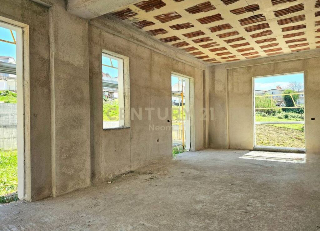 Villa for sale